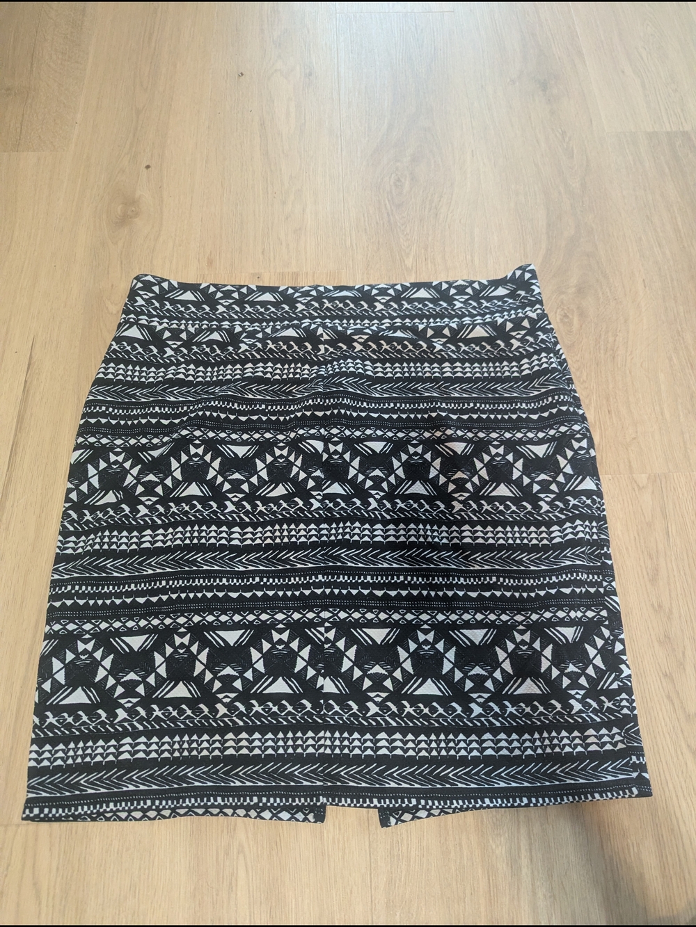 Black & White Aztec Print Pencil Skirt